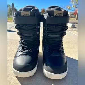 Vans Snowboarding boots